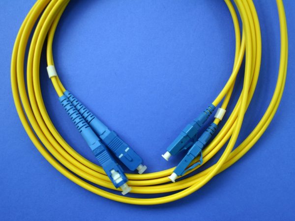 5 причин, по которым ИТ-специалисты выбирают оптоволоконные кабели вместо медных