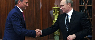 Путин в шутку пристыдил Грефа за просьбу дать денег на "Школу21"